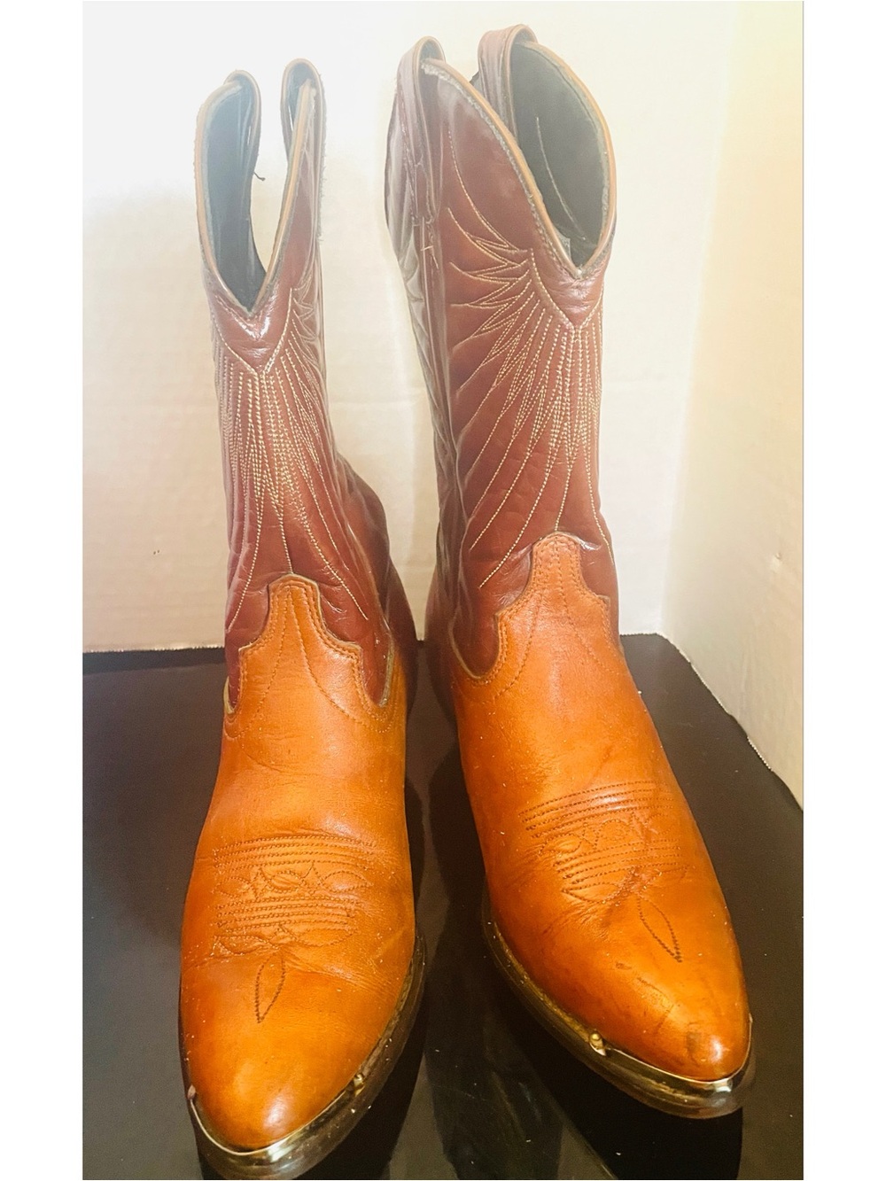 90s Laredo Full Grain Leather J Toe Horse  Women’s Riding Boots Sz 7.5 USA